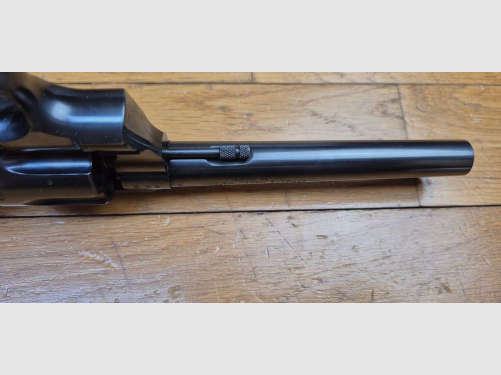 Mitico revolver Colt Officer Model Match – Cal. 38Sp – Canne pesante 6 pollici – Arma di Hartford intorno al 1960 – Estetica e meccanica di alto livello – Pezzo raro dedicato al tiro e all'allenamento in una qualità molto alta – Ottime condizioni, quasi come nuovo – TBE +++, immagine 13 di 25