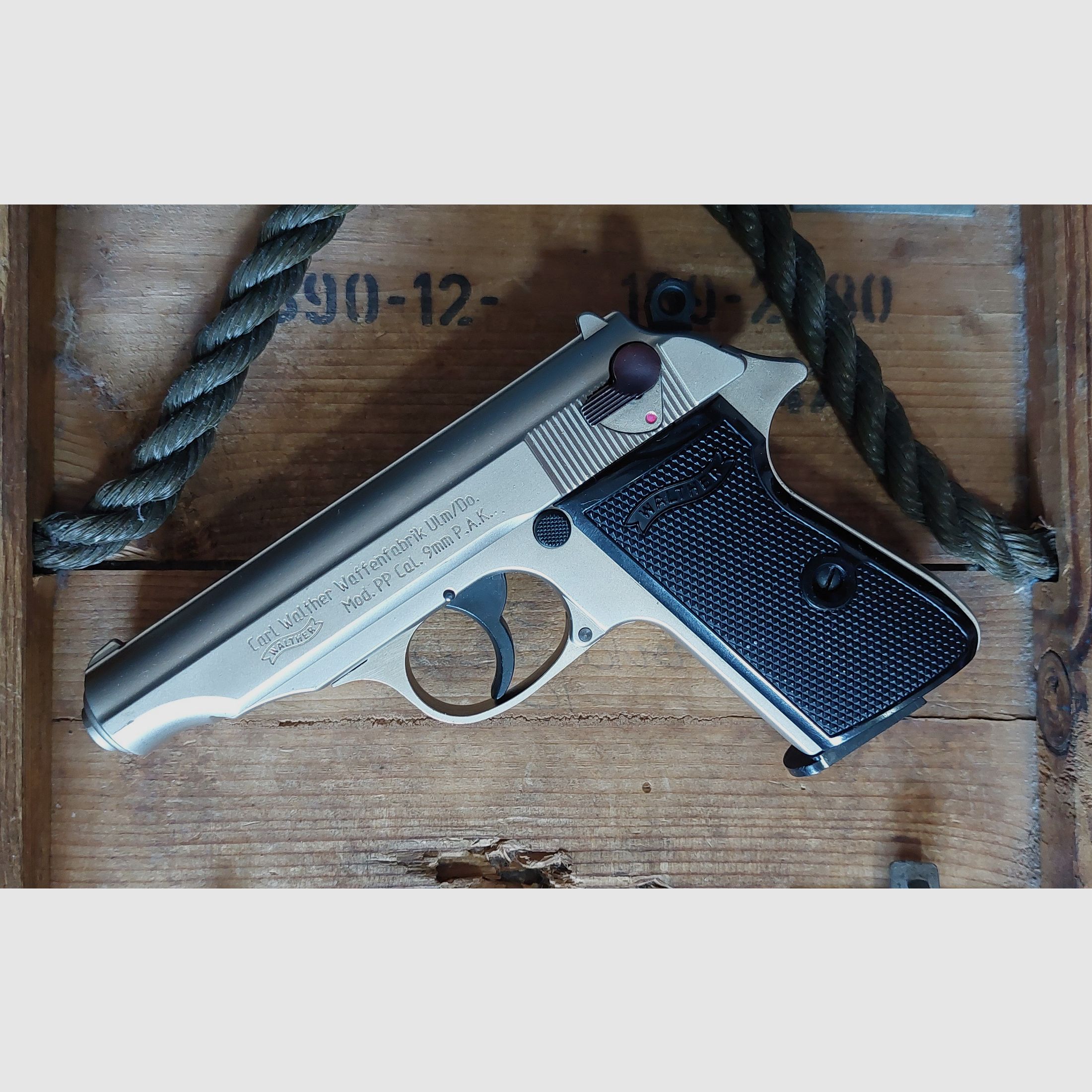 Walther PP chrome 9 mm PAK (PTB 620)