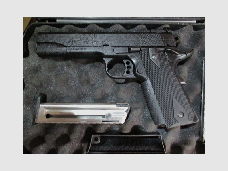 Pistole Colt .22 lr -Made by Walther- mit Reservemagazin 1911