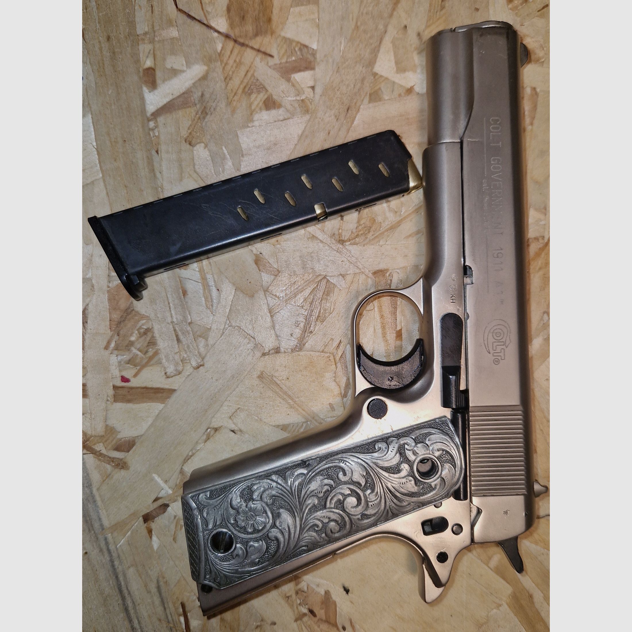 COLT GOVERNMENT 1911  A1 / SILBER / CHROME  / mit  Zubehör / cal. 9mm P.A.K. / PTB 638 / SCHRECKSCHUSS GAS PISTOLE SILVESTER SELBSTVERTEIDIGUNG SAMMLUNG  -----> Beschreibung lesen <------
