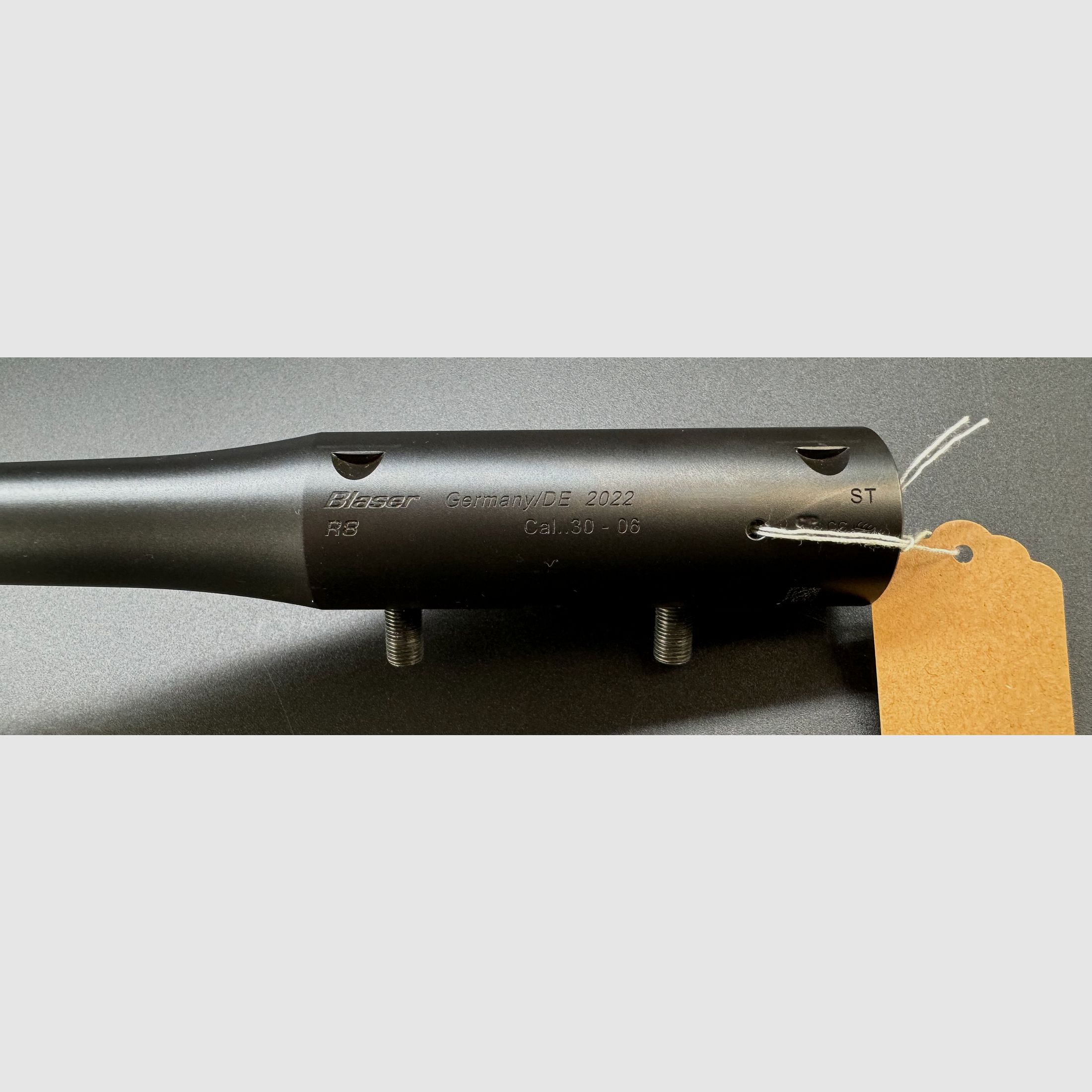 Blaser R8 barrel caliber: .30-06Spring (standard version) with open sights with magazine insert