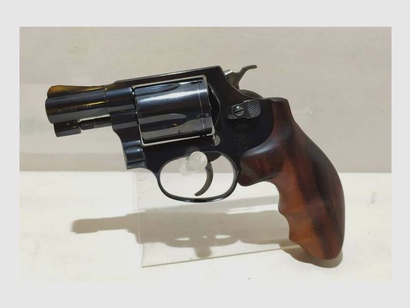 Smith & Wesson 36