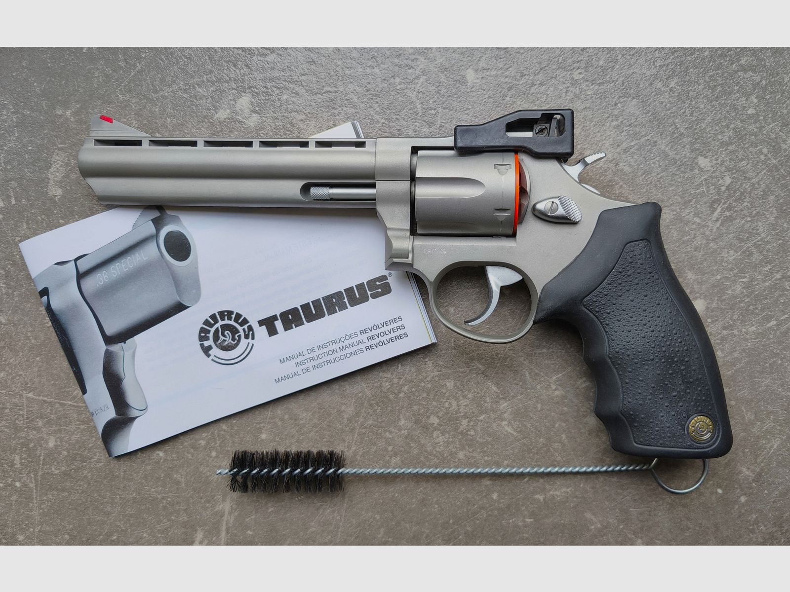Taurus 689 6” STS – .357 Mag – SA/DA Revolver