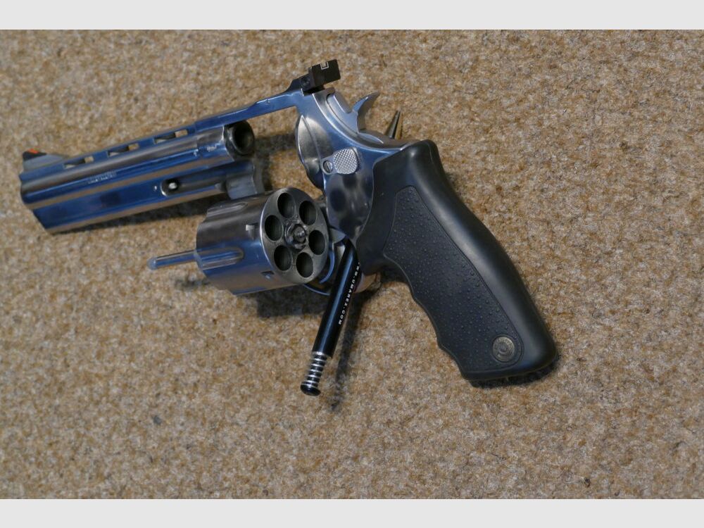 Taurus 44