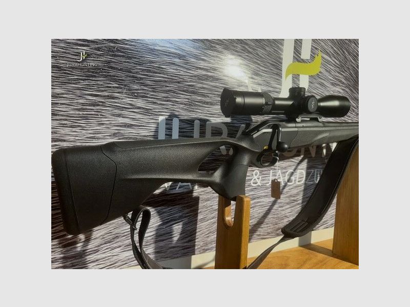 Blaser R8 Ultimate; Blaser B2 2-12x50iC; Jaki Titanium R8 Ultimate