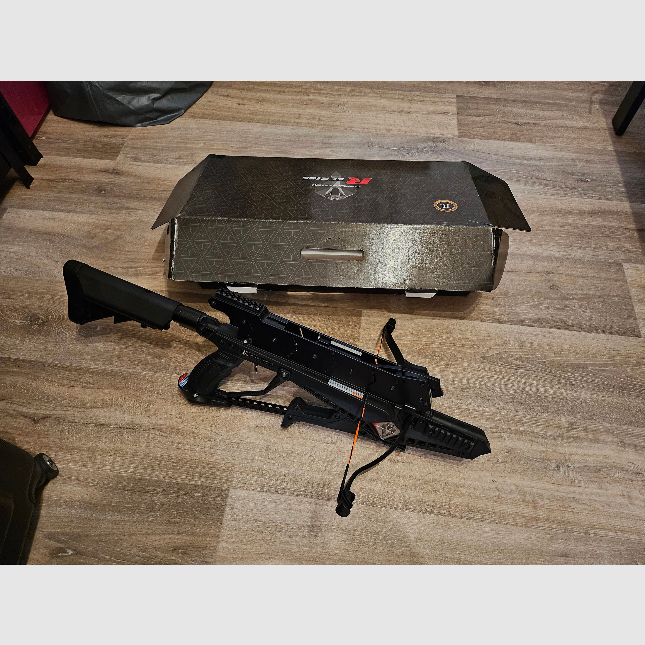 Cobra Adder EK Boogschieten met veel accessoires