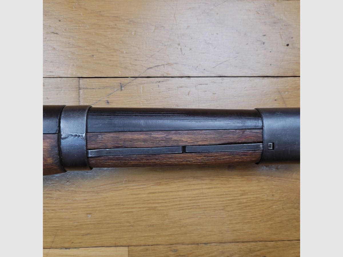 RARISSIME et excellent fusil G41(W) – Premier fusil semi automatique allemand de la WWII – intégralement monomatricule – calibre d&rsquo;origine 8x57IS – dix coups – Système Bang – Culasse à galet – La puissance de feu made in Germany – Pièce exceptionnelle digne d&rsquo;un musée !, image 33 sur 44