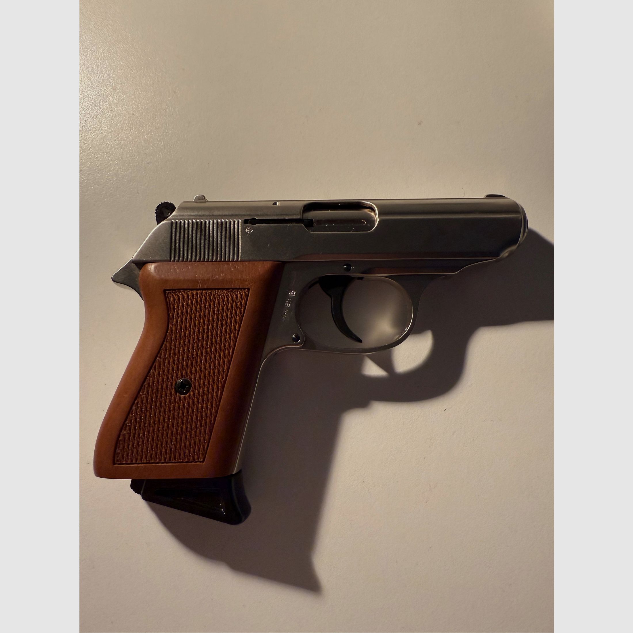 Röhm RG 800 mit zwei Zusatzmagazinen