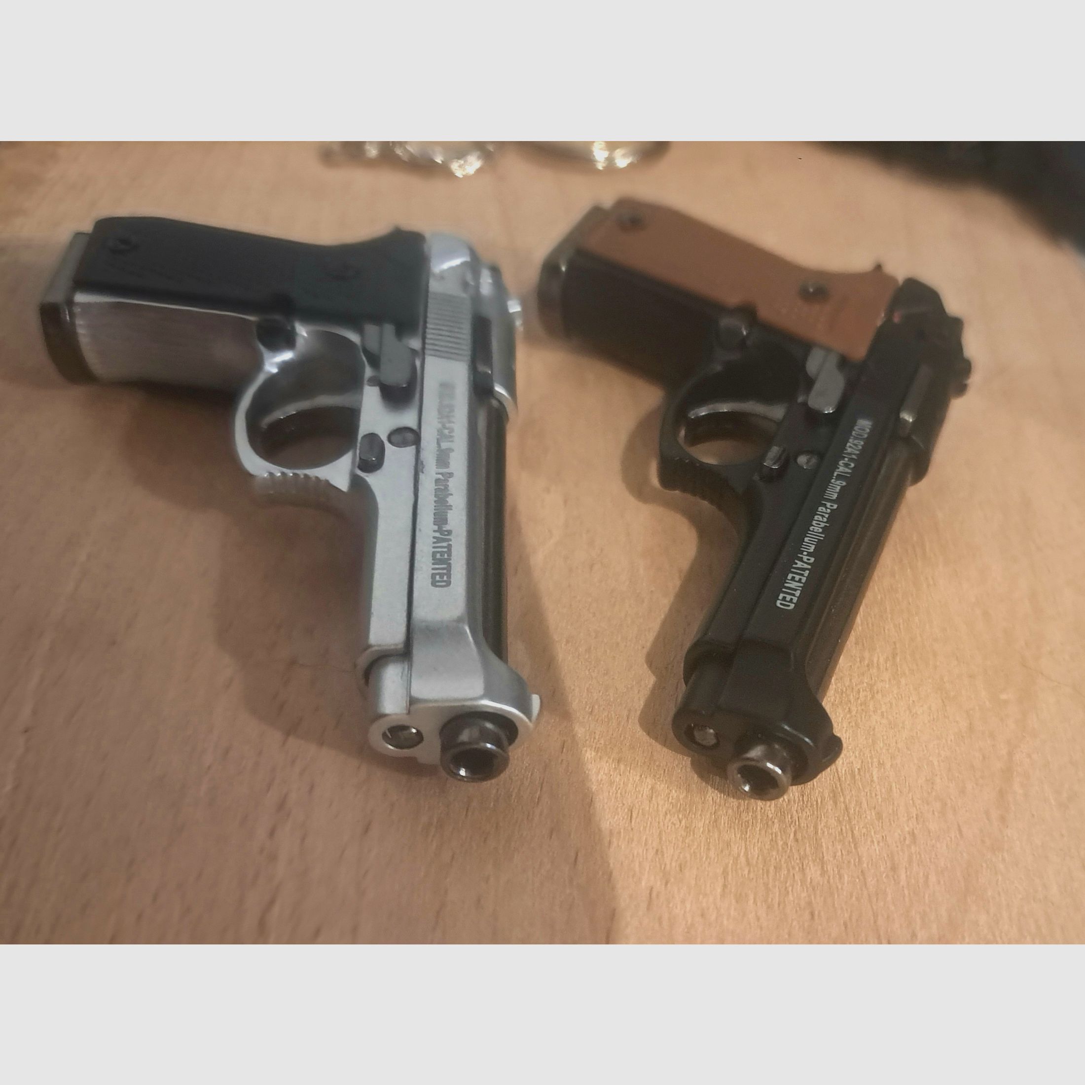 Ganzmetall-Modell Maßstab 1:3,5 - Colt Beretta Glock Smith&Wesson