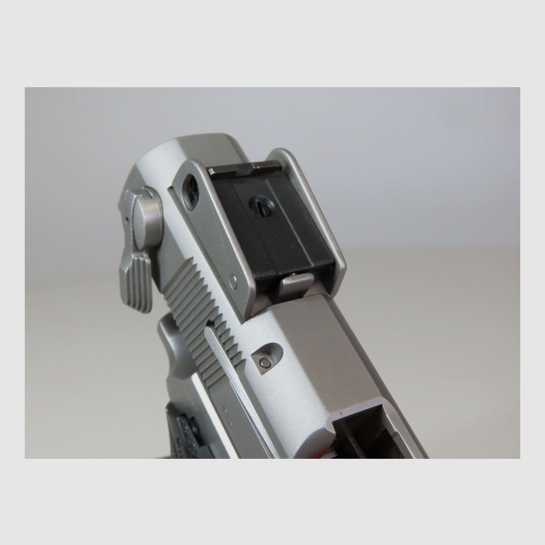 Smith & Wesson 5906