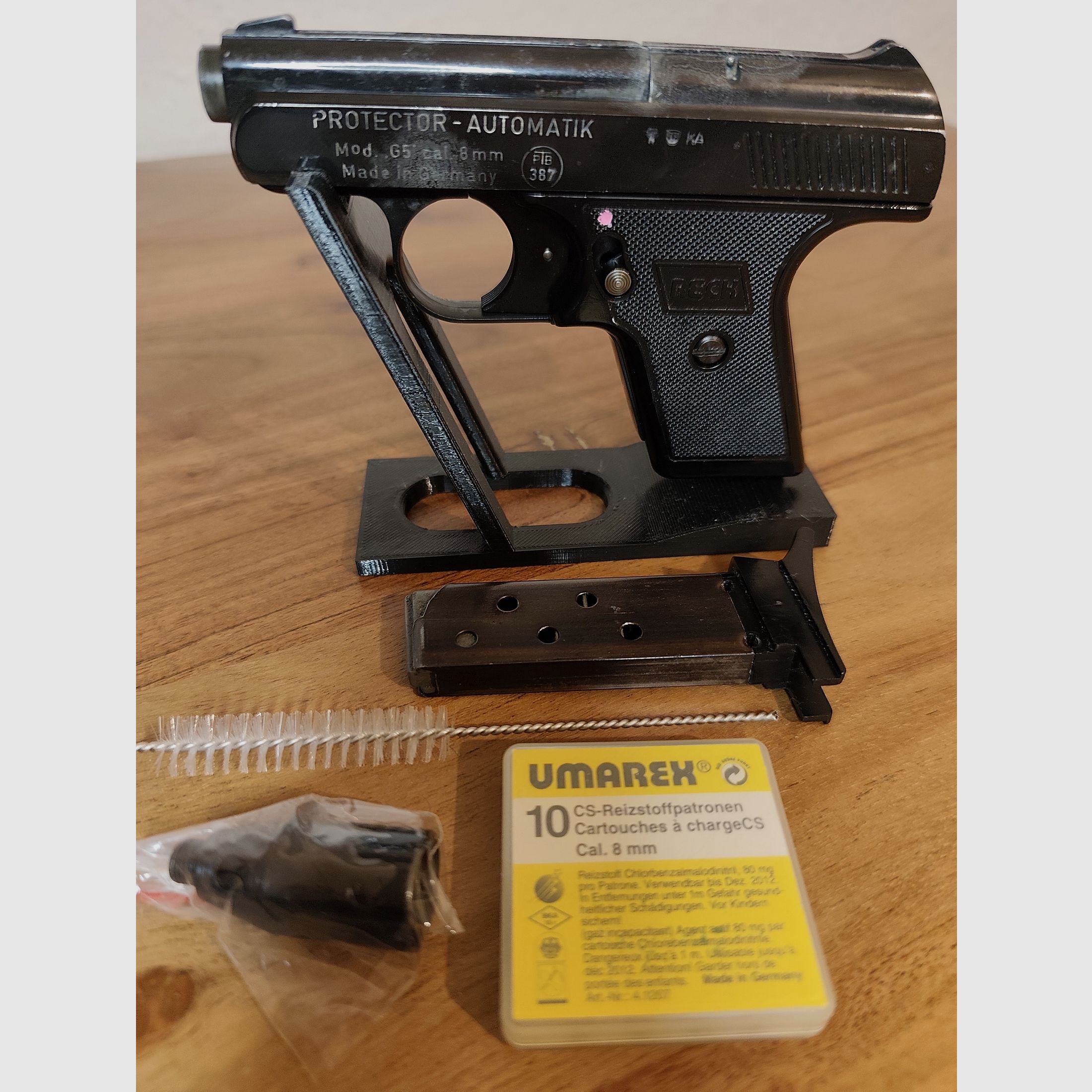 RECK Protector Automatik Mod.G5 PTB 387 Kaliber 8mm +10 Schoten CS Gas van Umarex