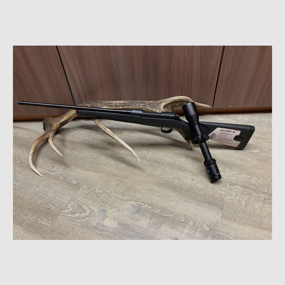 Mauser M18, con Zeiss Conquest V6 2-12x50, con guida