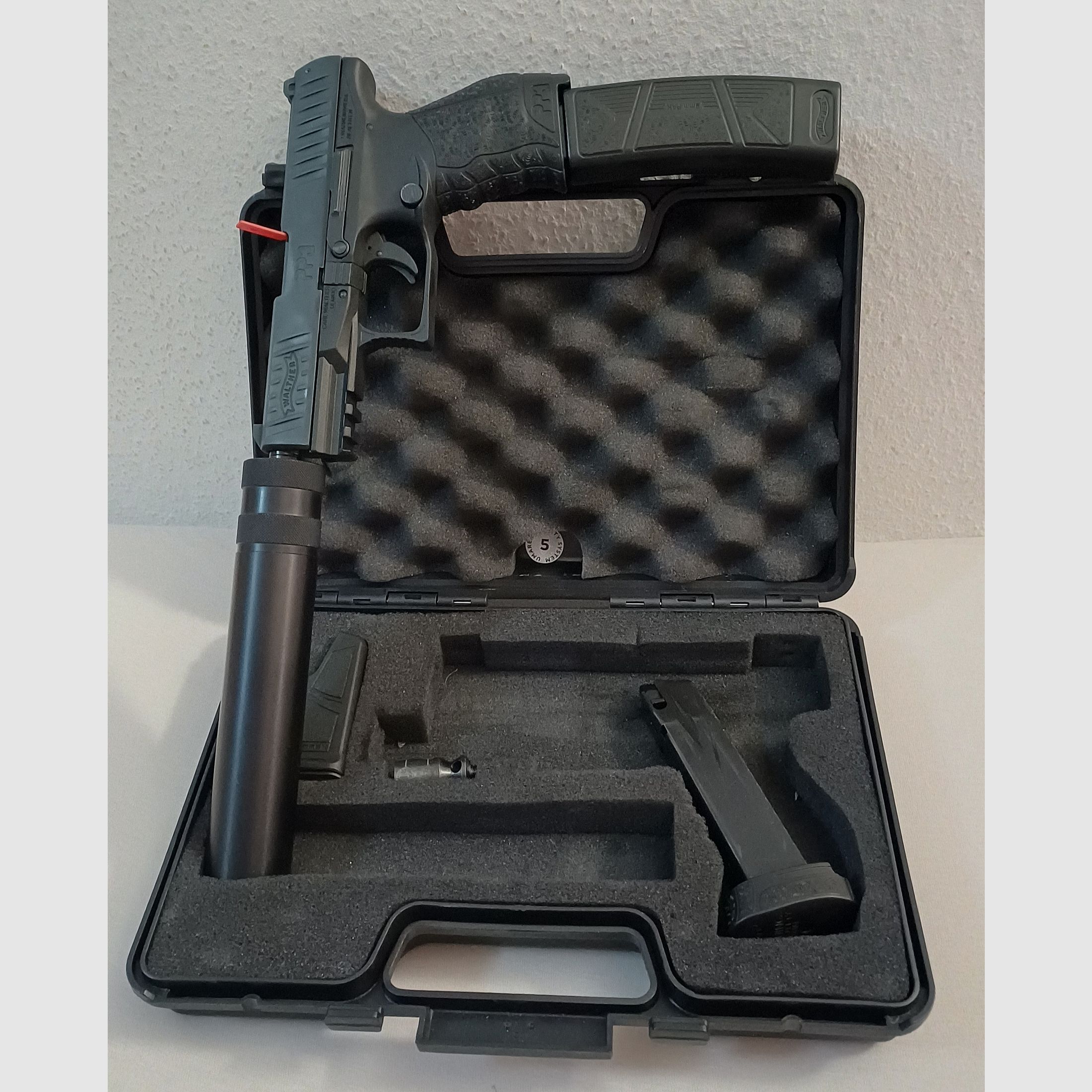 Walther PPQ M2 Navy Kit Schreckschuss + Walther 33 Schuss Magazin