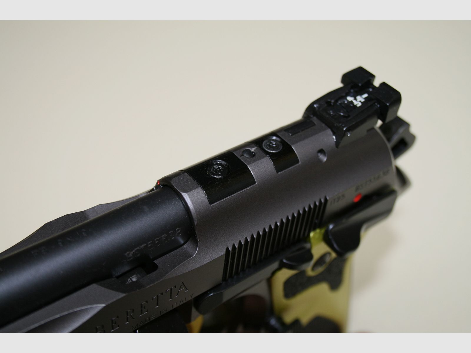 Pistole Beretta 92 X Performance Optic Ready Kal. 9×19 Special Make Gelb, Bild 5 von 8