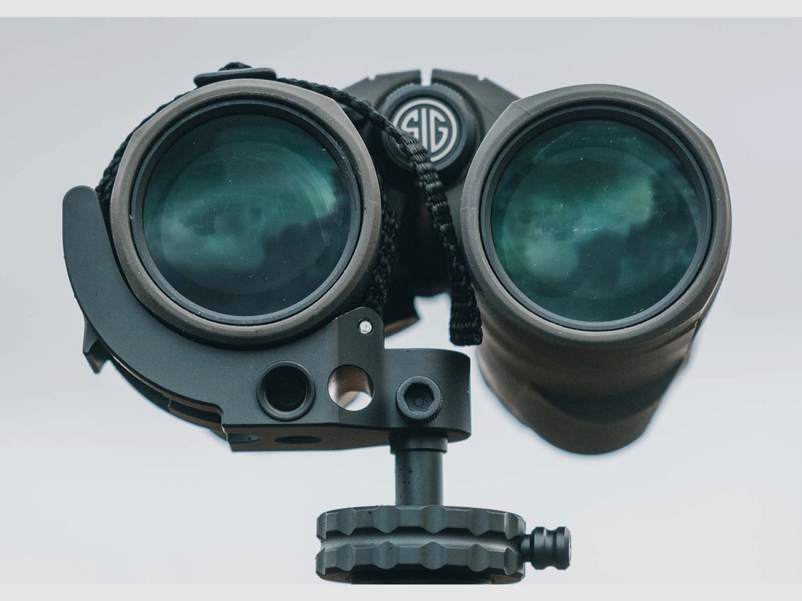 Spartan verrekijkeradapter voor verrekijkers met een objectiefdiameter van 45 tot 65 mm SP06-030-R