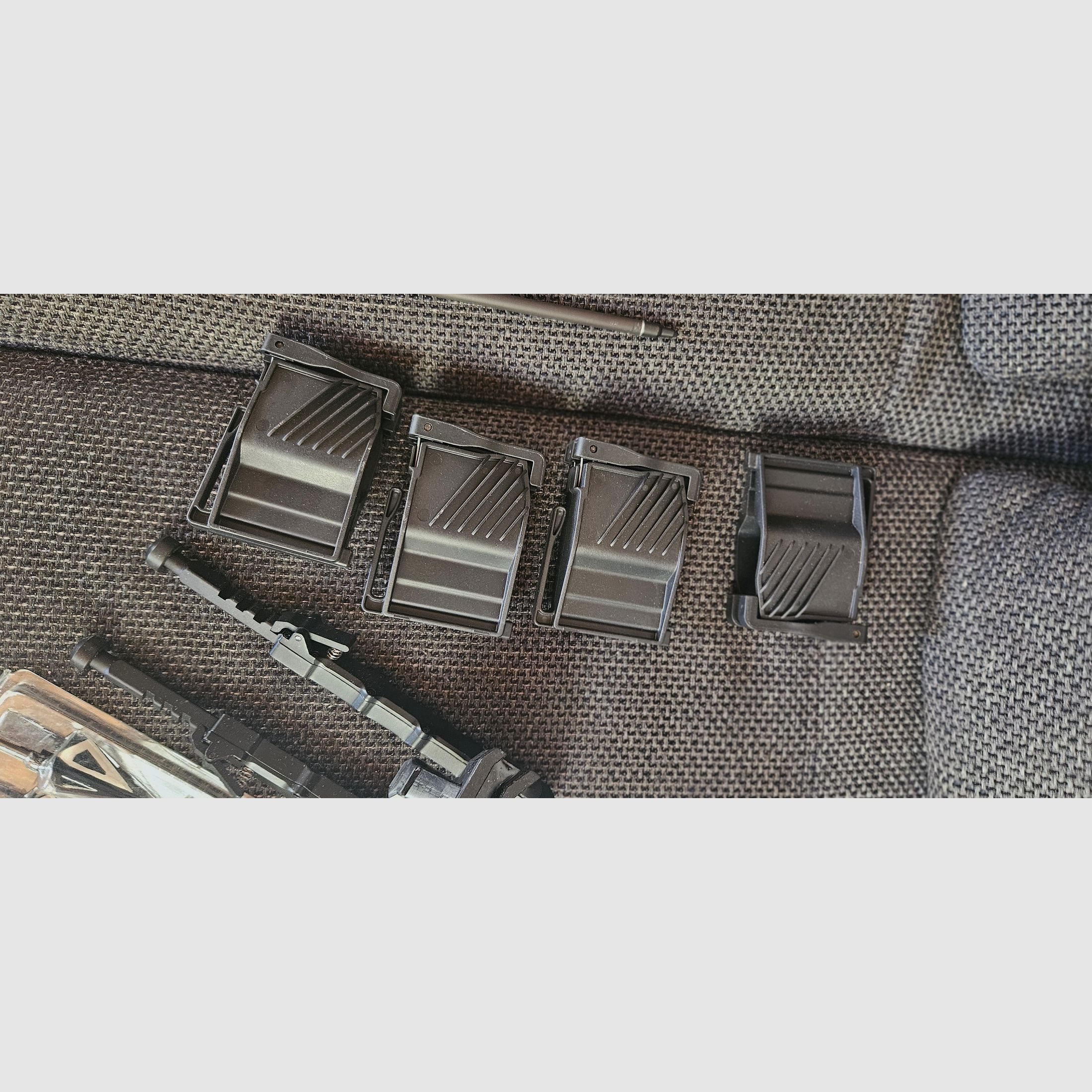 Siege 300 + magazine + bag + lots of accessories