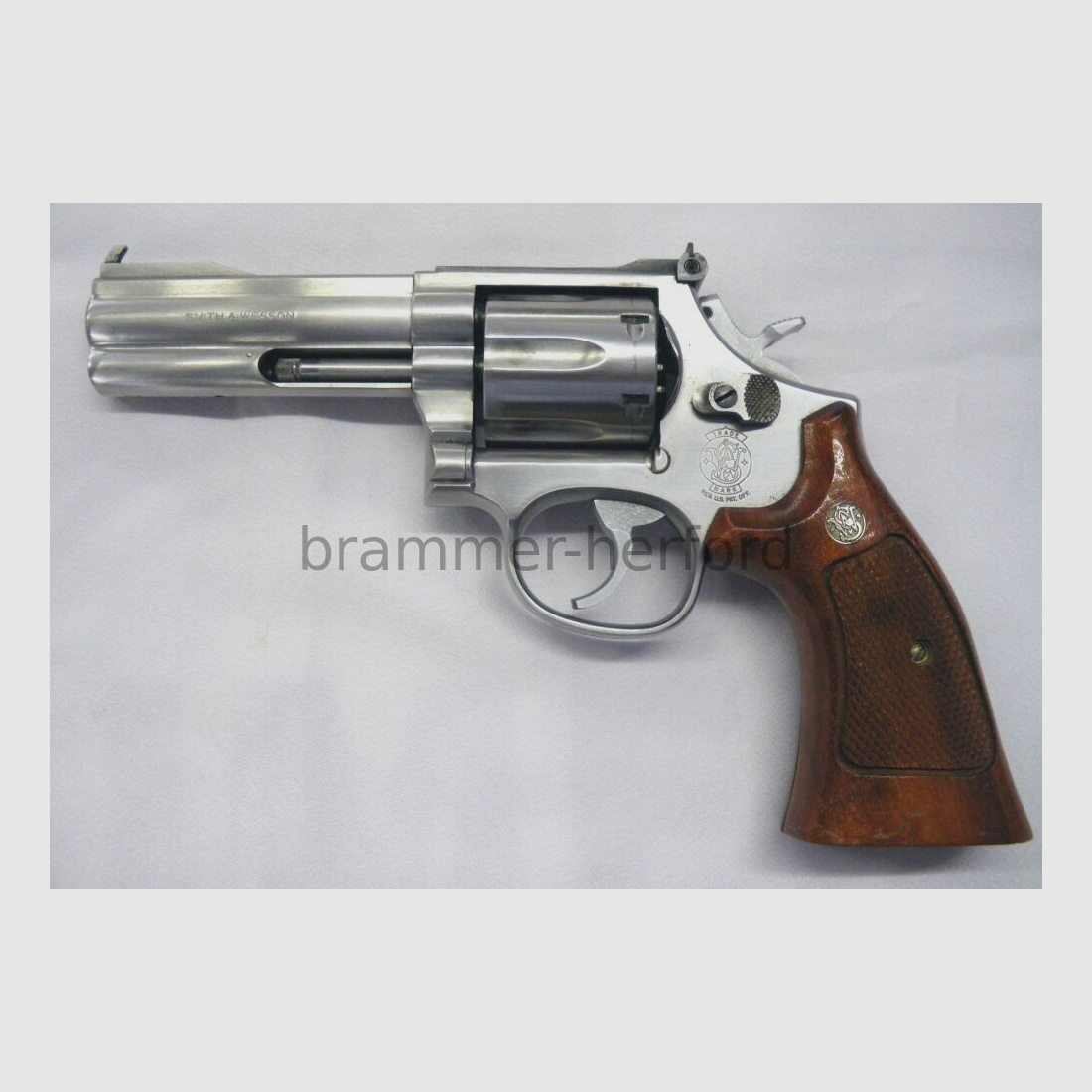 Smith & Wesson	 686-3 (1)