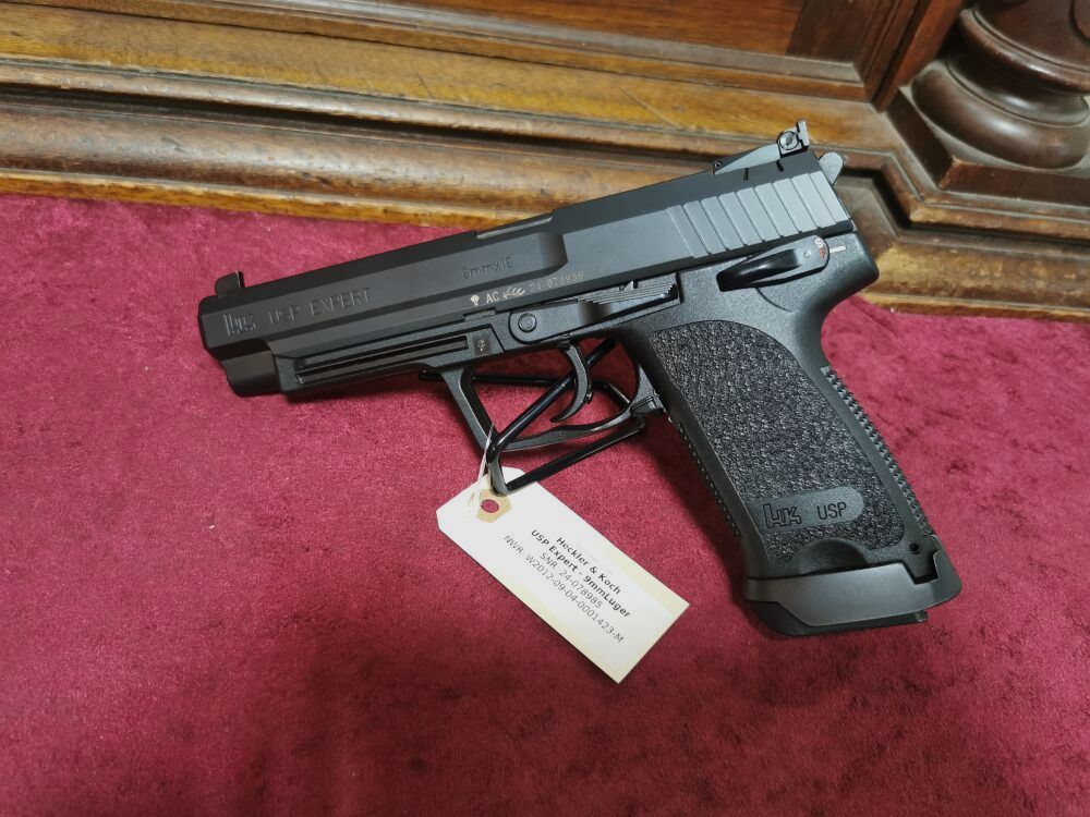 Heckler & Koch USP Expert
