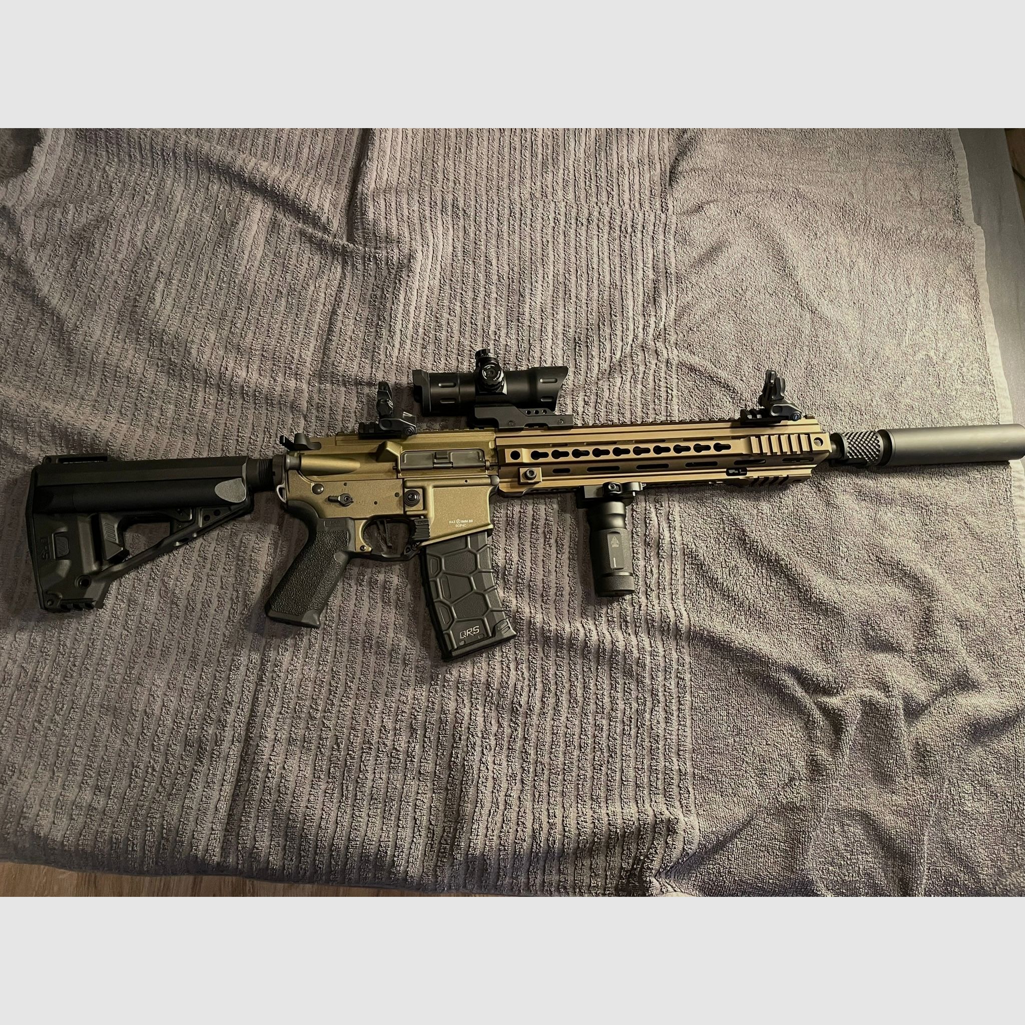 VFC Avalon Calibur Carbine Deluxe Vollmetall S-Aeg 6mm BB Tan 1,4 Joule