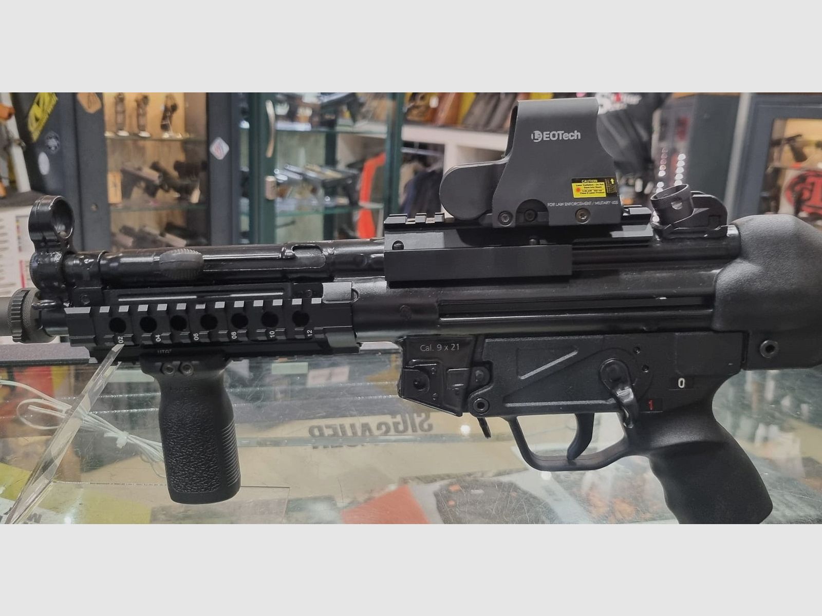 CARABINA MP5 BT96 BRUGGER&THOMET CAL. 9X21 STÜCK EINZEL !! MIT EOTECH LAW ENFORCEMENT OPTIK UND ZUBEHÖR, Bild 3 von 4