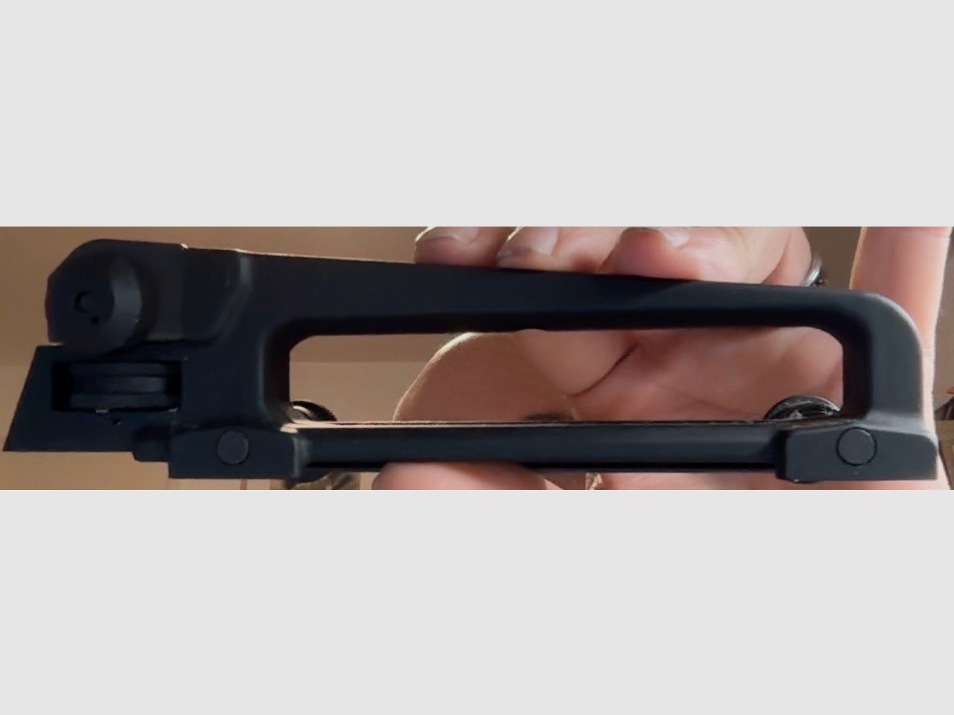 A15 / M16 Carry Handle – Mil‑Spec AR15 Visier‑Tragegriff mit Stahlbacken, Picatinny Zubehör, mit Schmiedemarke! -UNTERM HÄNDLERPREIS!