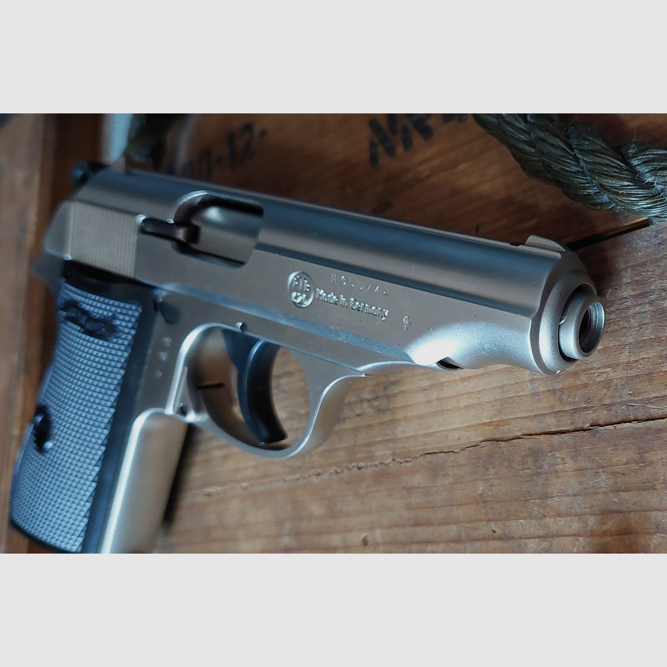 Walther PP chrome 9 mm PAK (PTB 620)