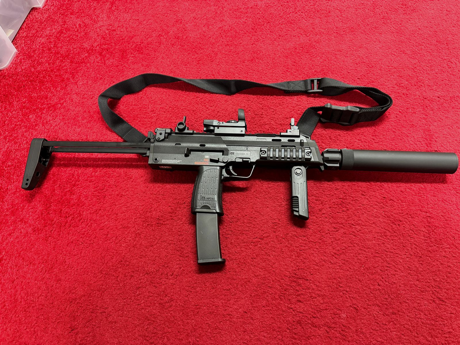 VFC H&K MP7 A1  GBB Gas Blow Back Airsoft 6mm  + Sling -Schalldämpfer- Micro Dot 