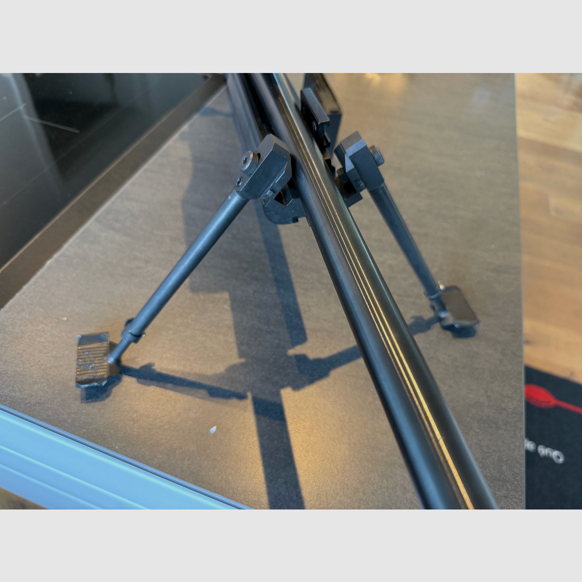 Sako TRG 42, Cal. 300 Win Magnum, negro. Swarovski Habicht, 4-16x50