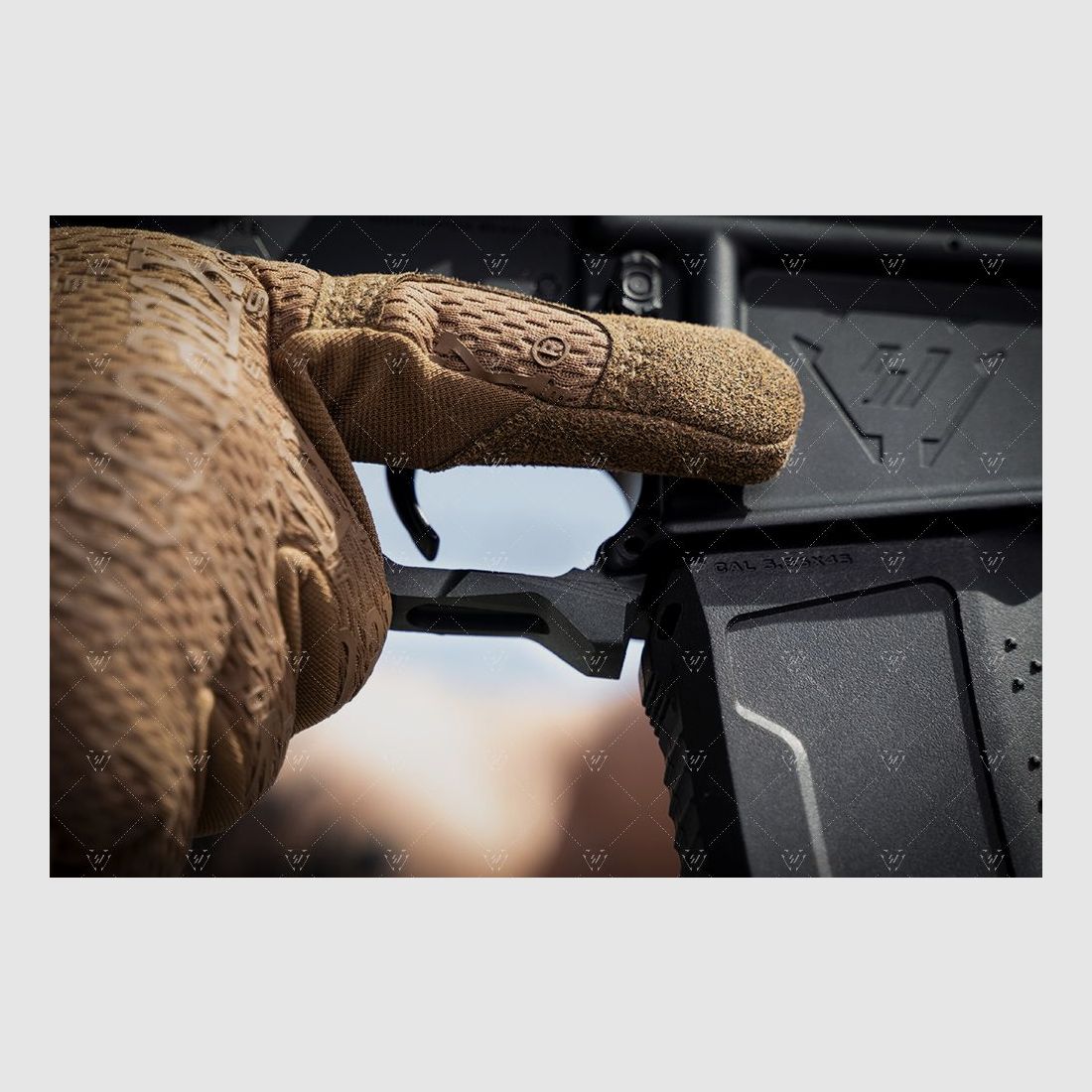 STRIKE INDUSTRIES PolyFlex AR Trigger Guard with Finger Rest, Bild 3 von 13