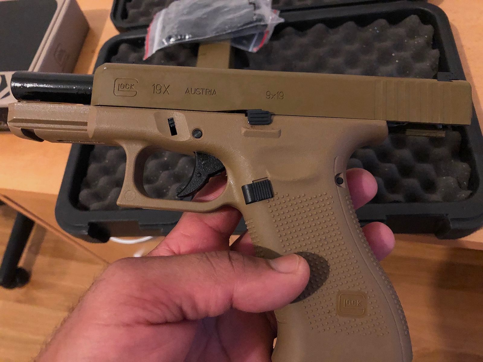 Tokyo Marui MK 18gbb und MK16 URGI AEG, Glock 19X