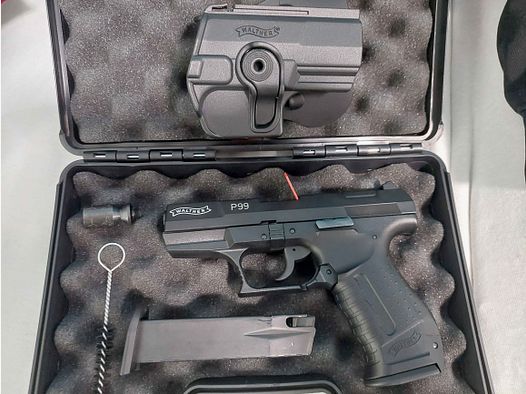 Walther P99 9mm P.A.K. mit 1 extra Magazin und Walther Holster.