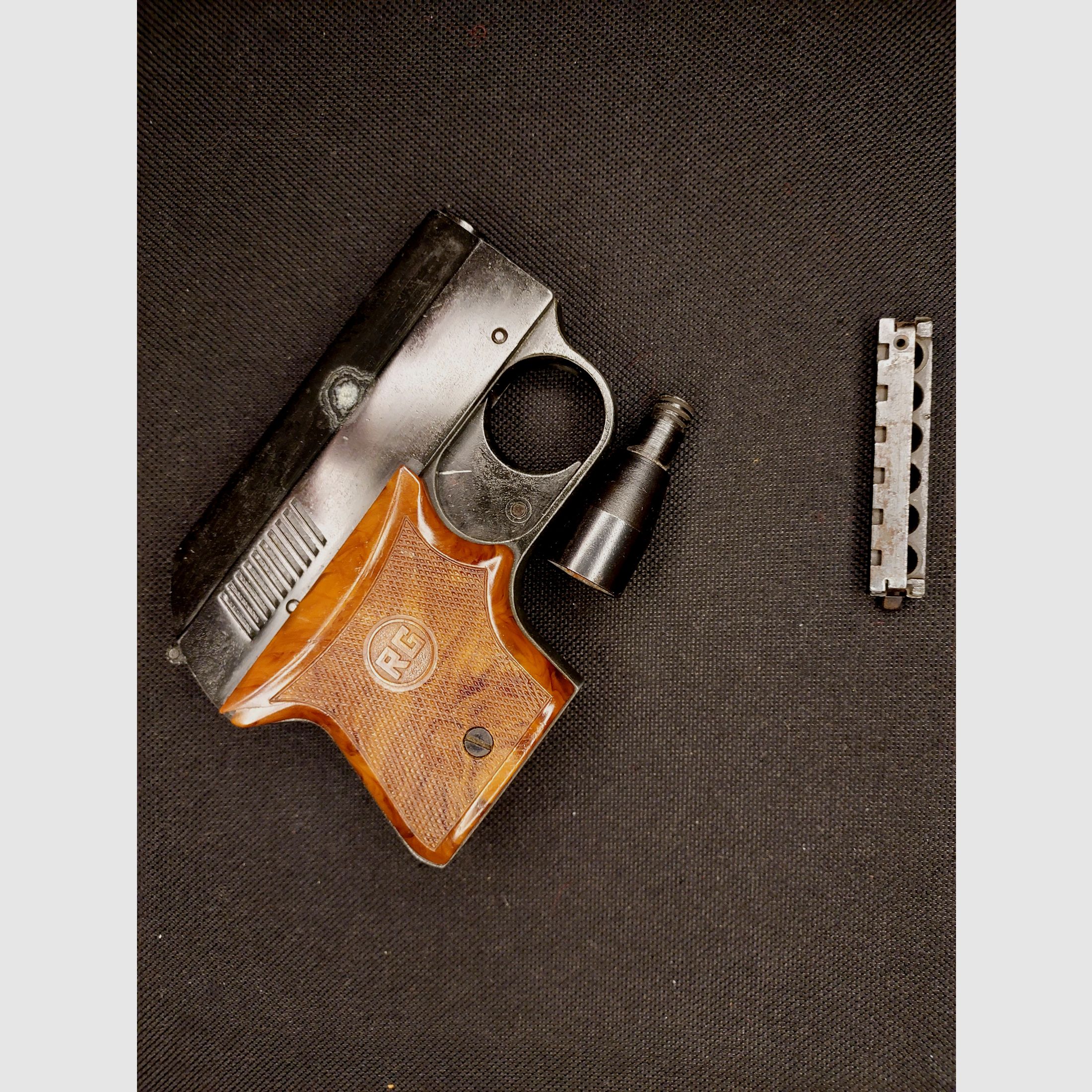 Taschenpistole RG3 - Röhm RG 3 Schreckschuss Pistole Kal. 6mm Flobert (PTB 33)