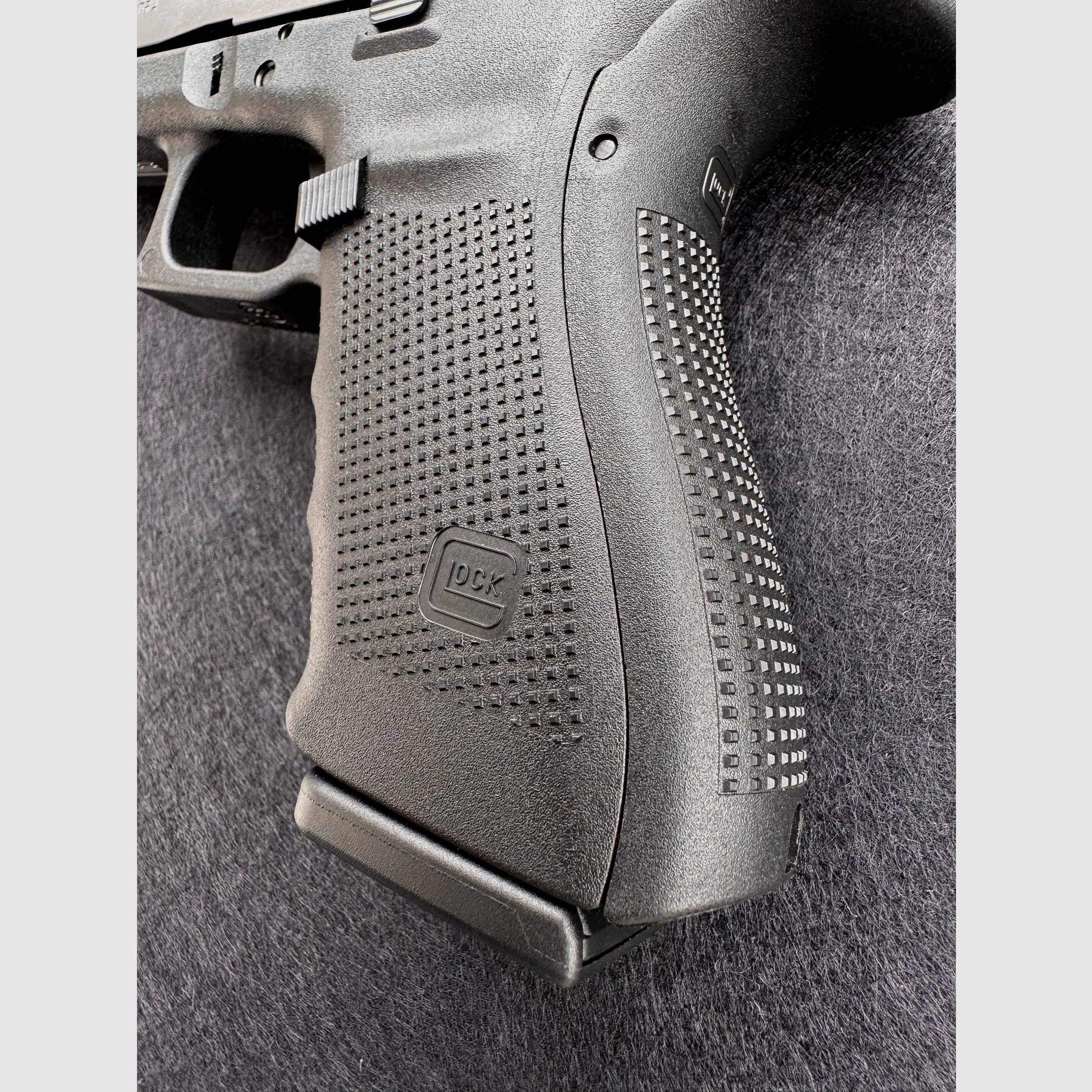 Glock 21 Gen4, .45 ACP – Neukauf beim Händler, nie benutzt