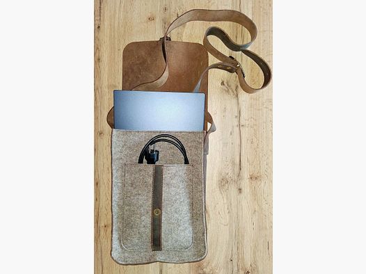 AKAH Messenger Tasche