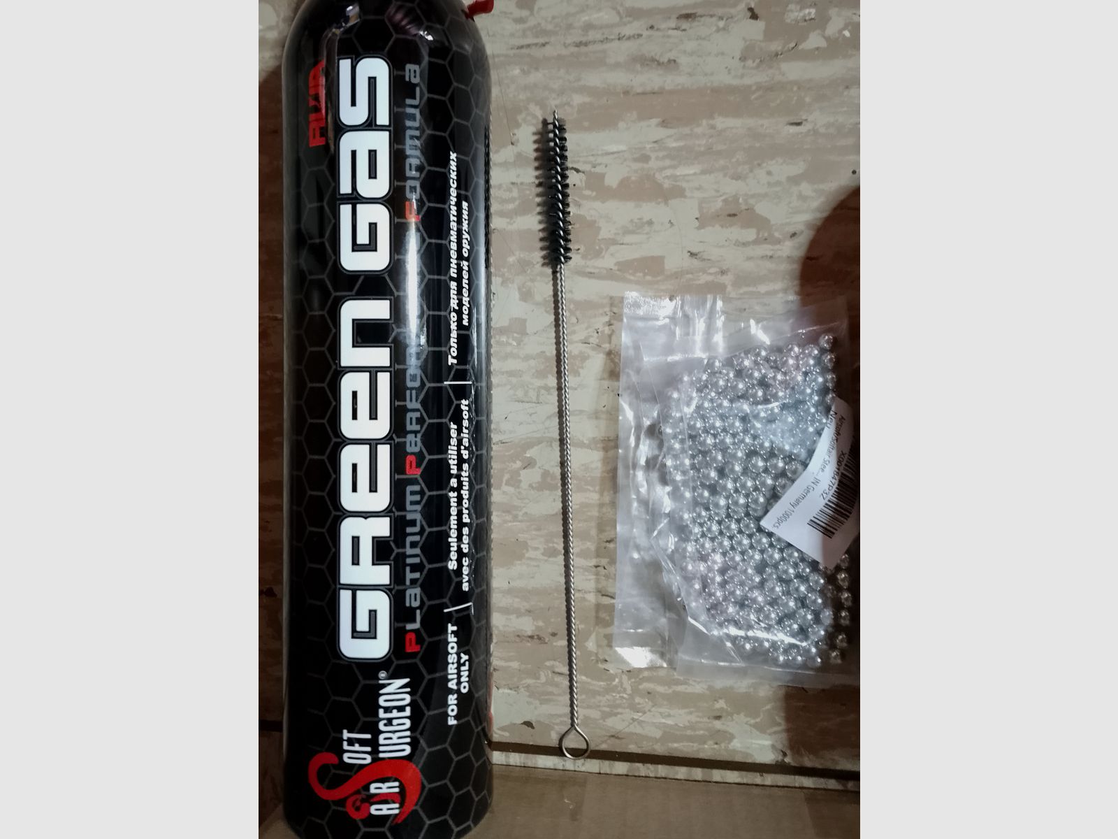 Kli Maverick GBB Gas Blow Back Pistole mit Zubehör Greengas + Stahl und 0,20g  H&K BB's im Set neuwertig
