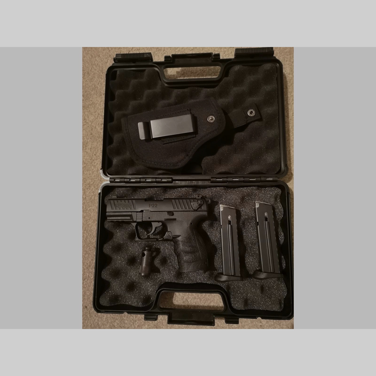 Walther P22 Q Schreckschuss PAK inkl. Ersatzmagazin / black/ Top Zustand