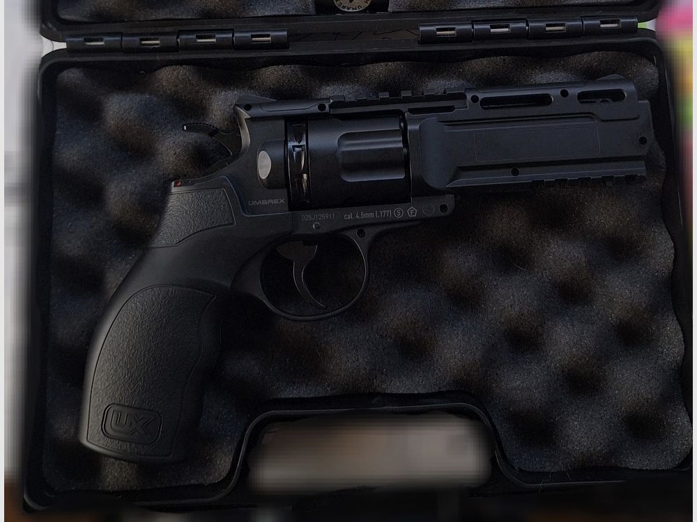 UX CO2 Revolver Tornado