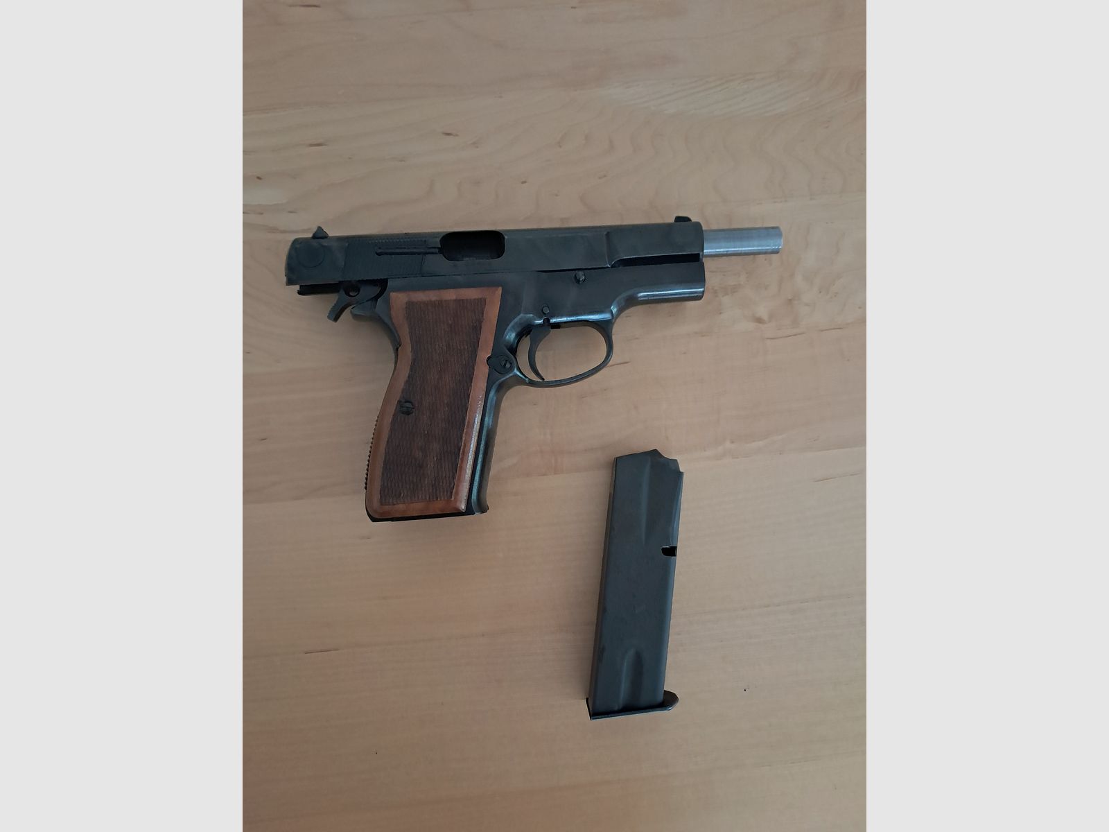 FEG  DA 90 (Baugleich mit Mauser 90 DA) 9mm Para (Luger)