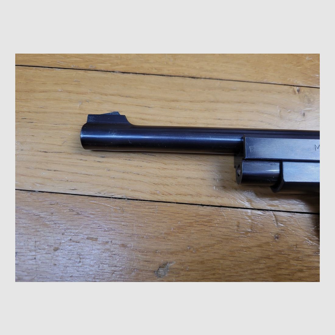 Schöner Unique Modell D6 – Kal. 22LR – Lauf 6 Zoll – Ausgezeichneter mechanischer und ästhetischer Zustand – Zehn-Schuss-Magazin – Sehr zuverlässiges Modell aus Vollstahl – In Originalverpackung für einen Zustand der Waffe, der nahezu neu ist!, Bild 6 von 21