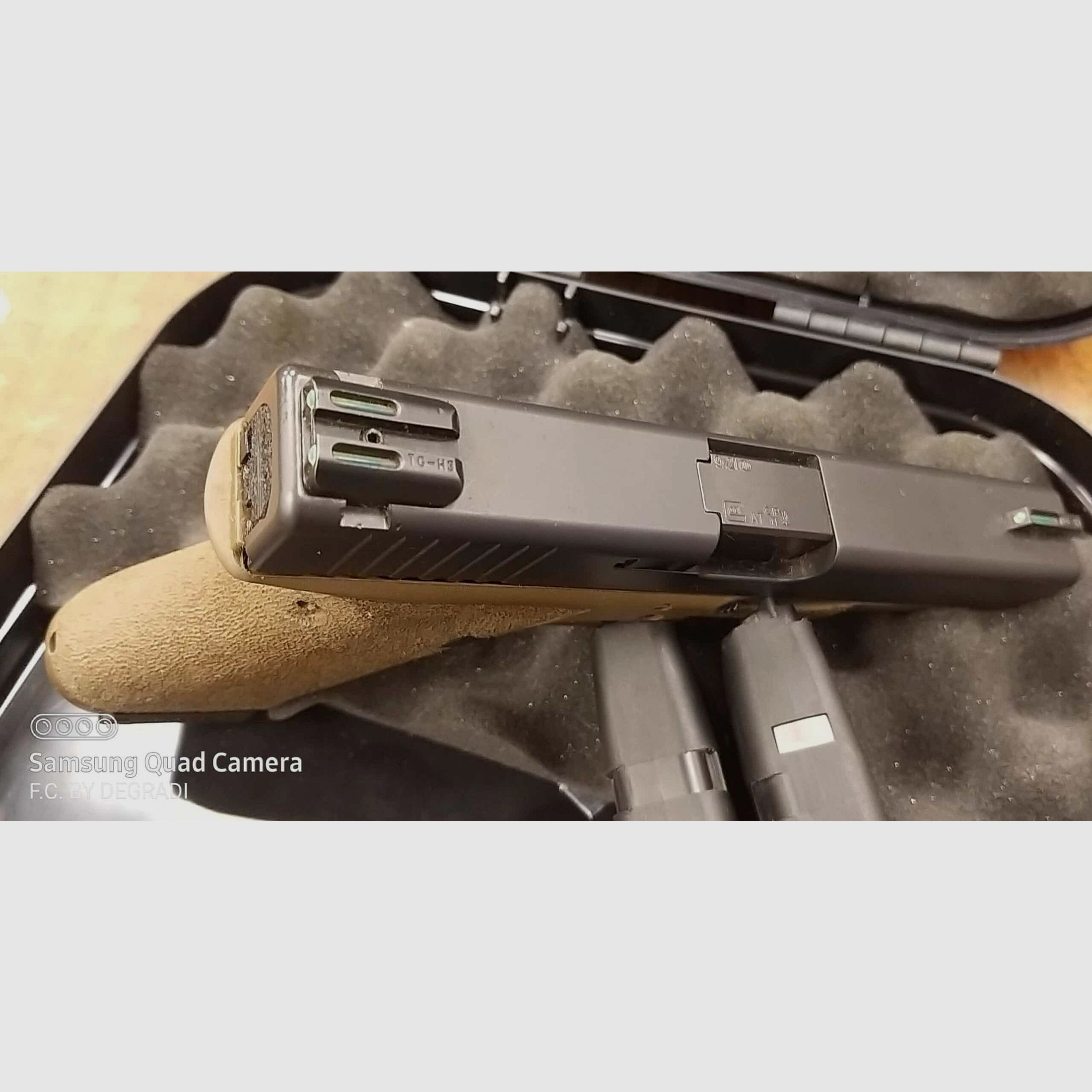 GLOCK 17 GEN4 OLIVE DRAB 9×21, afbeelding 2 van 3