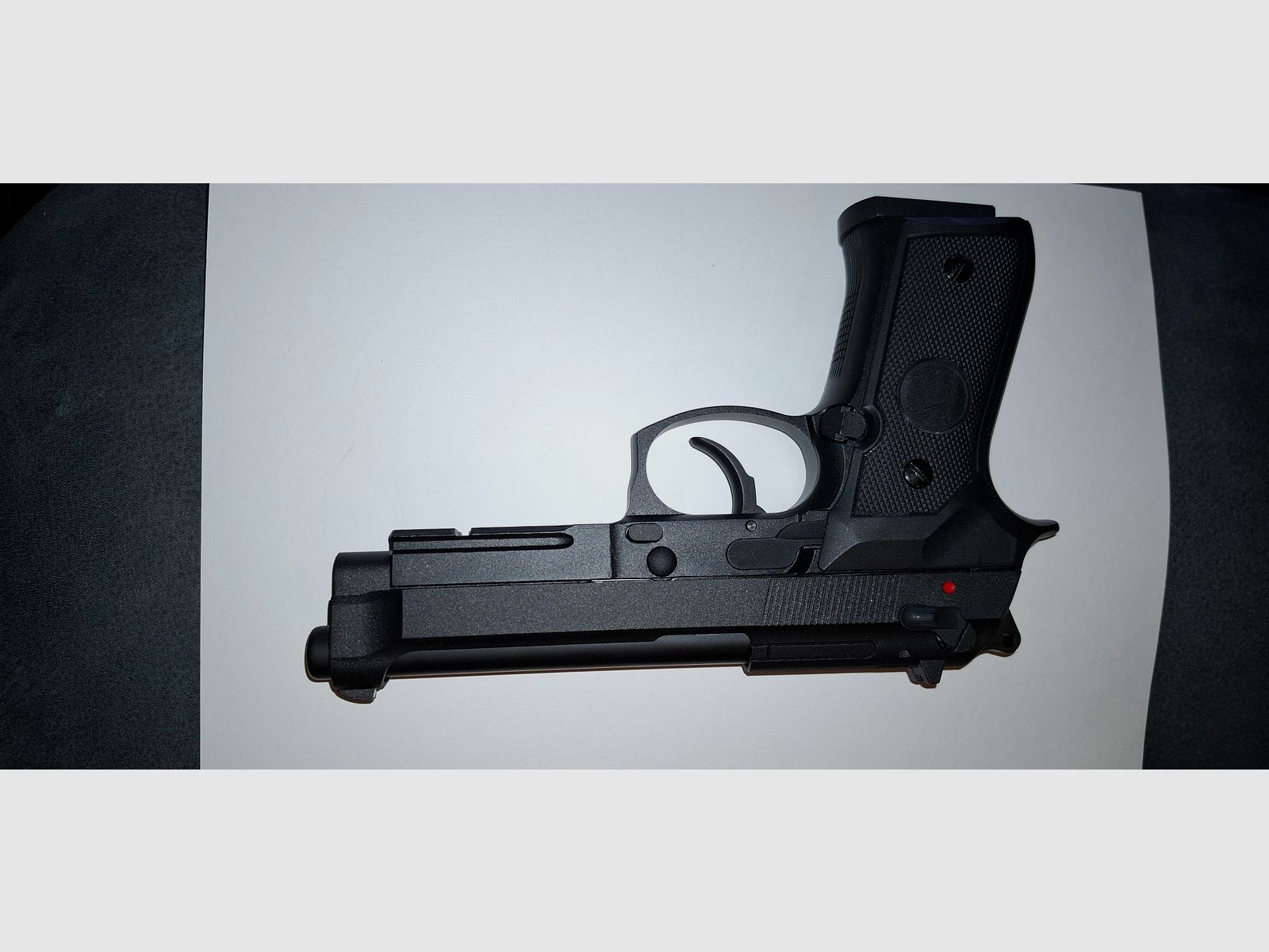 Sprzedam pistolet AIRSOFT HK 6mmBB. Jak nowy