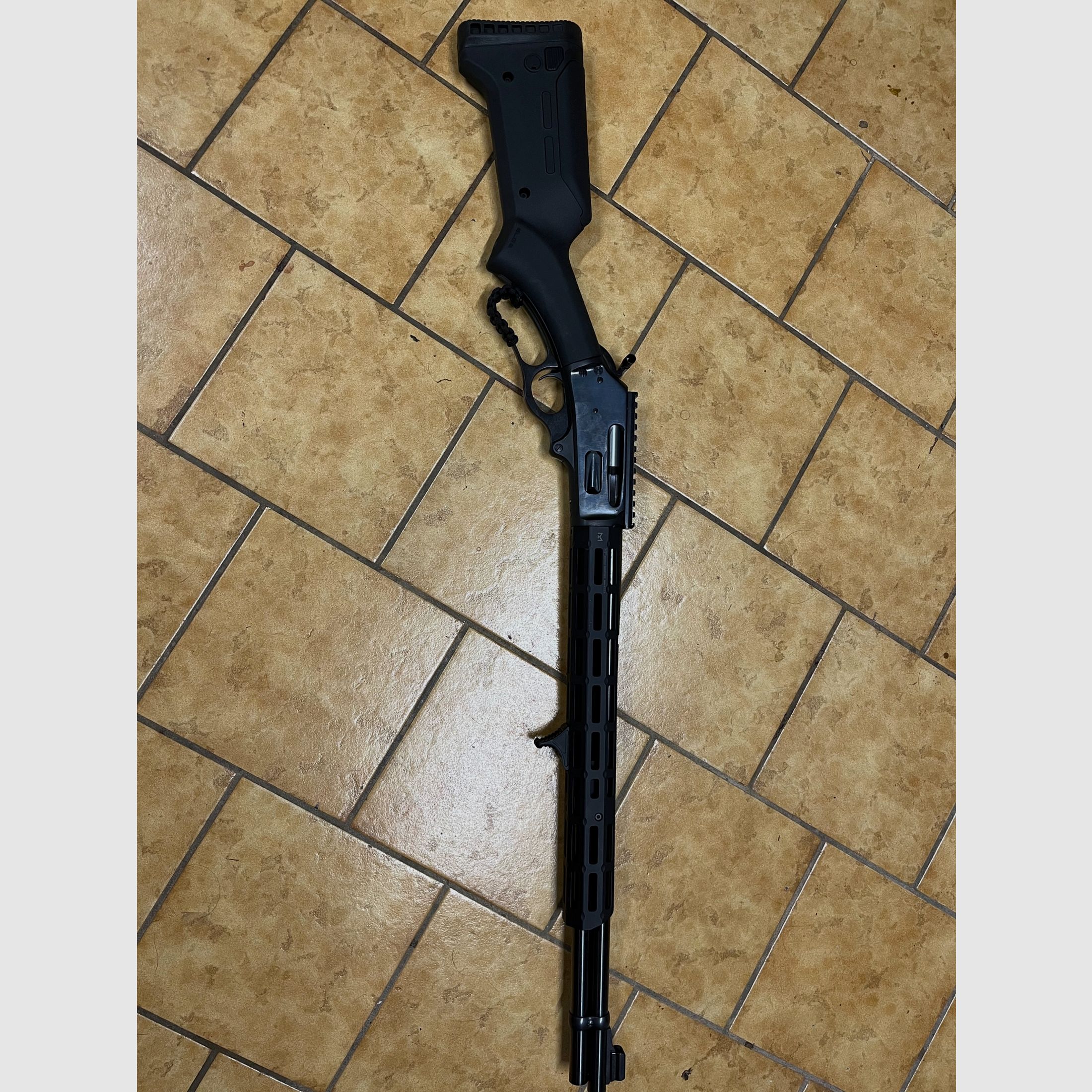 Marlin 336 CS en cal. .30-30 Win con stock Magpul y guardamanos Midwest Industries, imagen 1 de 2