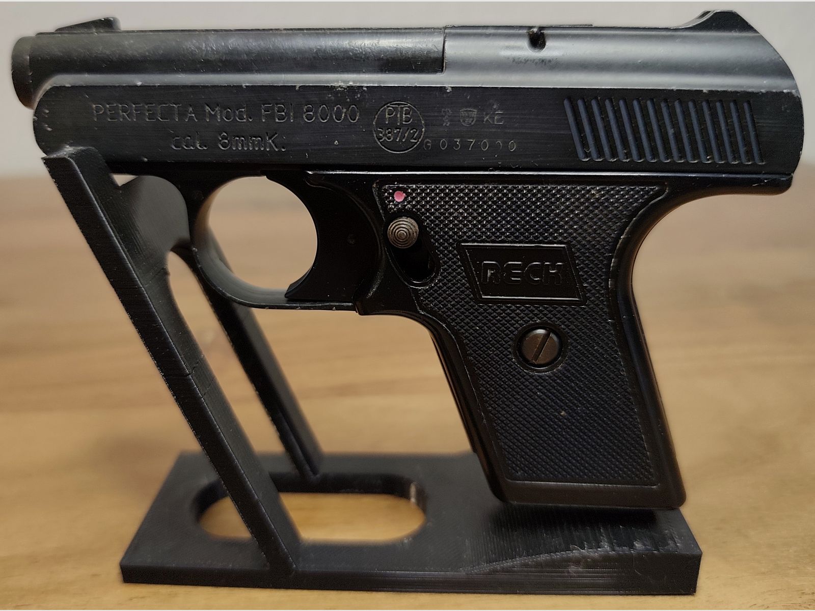 Reck Perfecta Mod. FBI 8000 PTB 387/2 Ungeschossen  Sammler-Set+ CS Gas Patronen