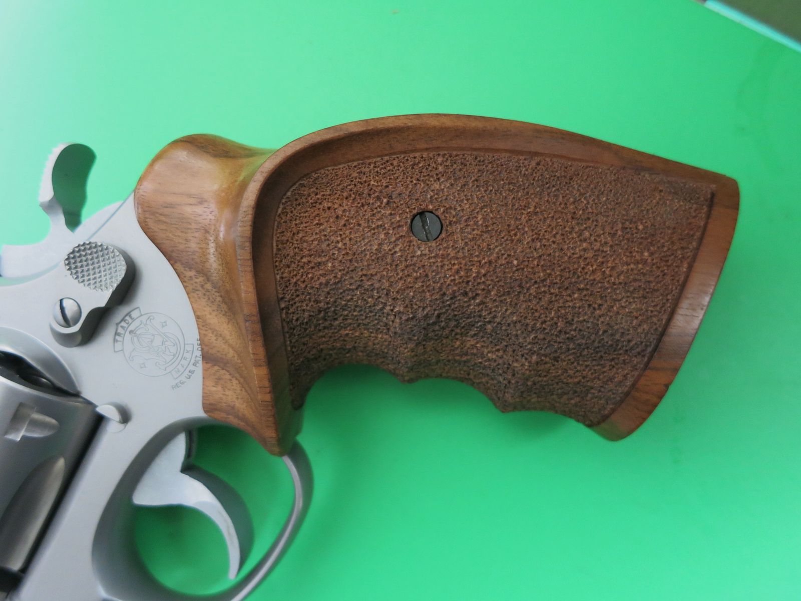 Revolver de sport, revolver de tir Smith & Wesson, modèle 617, 22 Target Champion, .22lr + poignée de sport #85