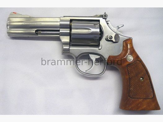 Smith & Wesson	 686-3 (2)