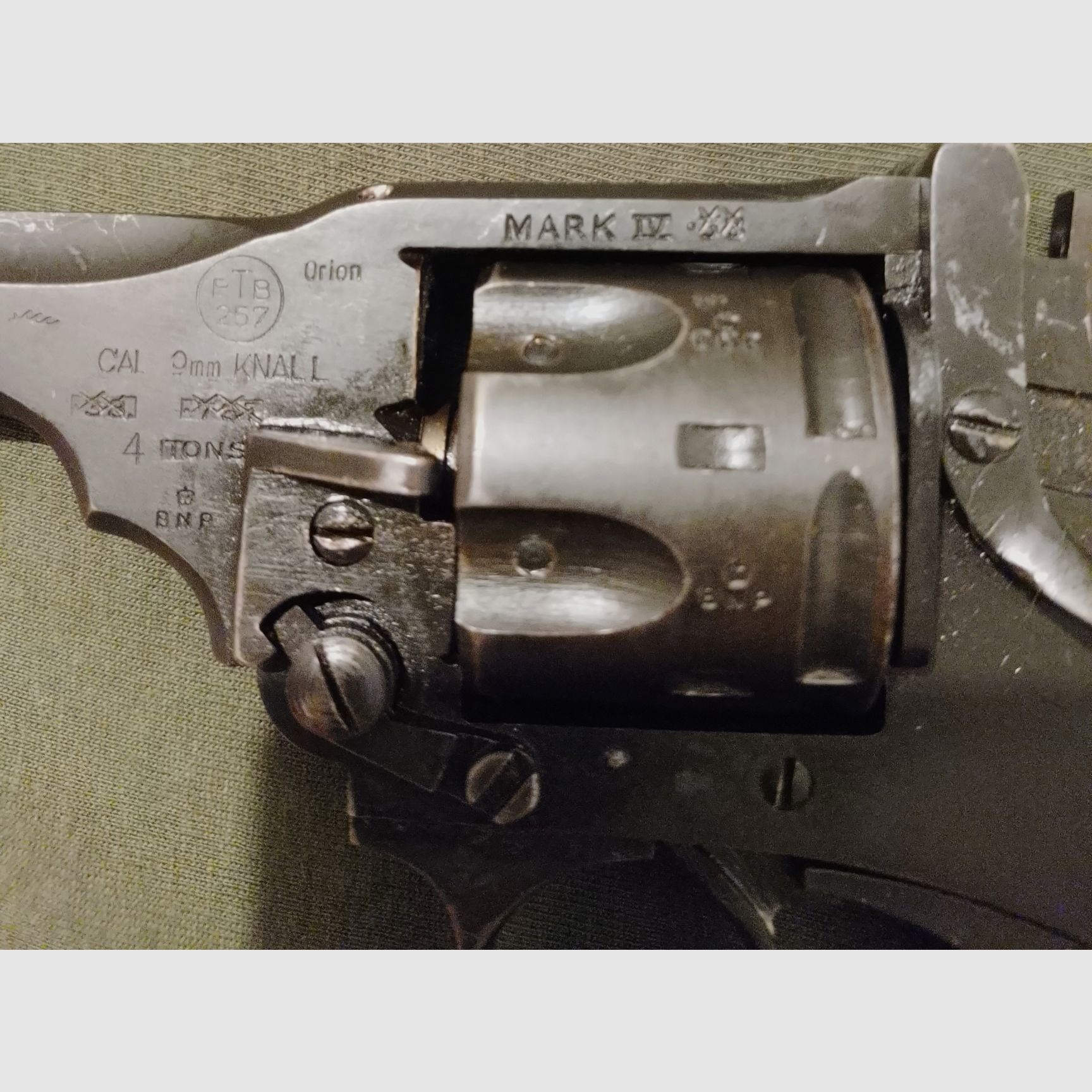 Original Webley Mark IV Revolver umgebaut auf 9mm Knall mit PTB und somit frei zu verkaufen ab 18 Jahre