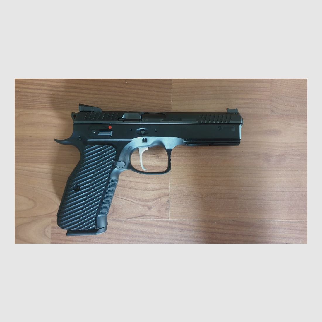 -CZ- Shadow 2 enkelvoudige actie alleen 1291g