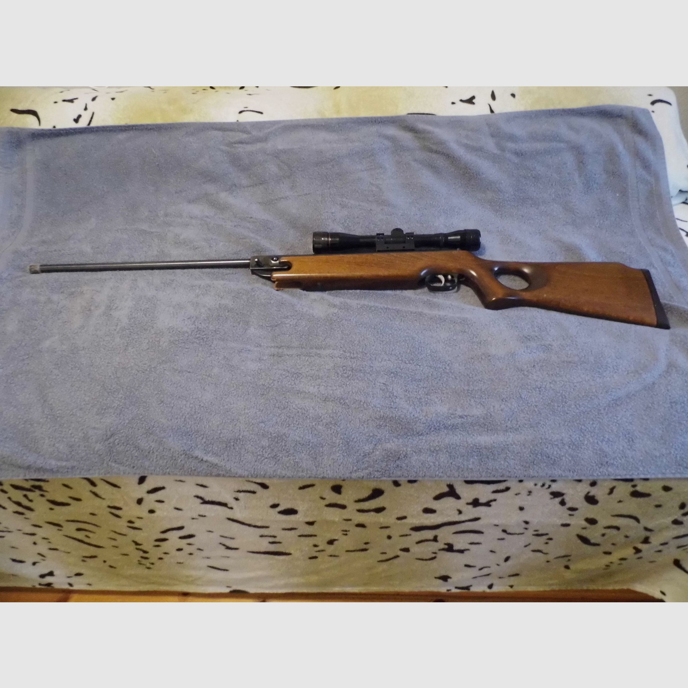 Weihrauch HW 35 Cal. 4,5 mm con mira telescópica