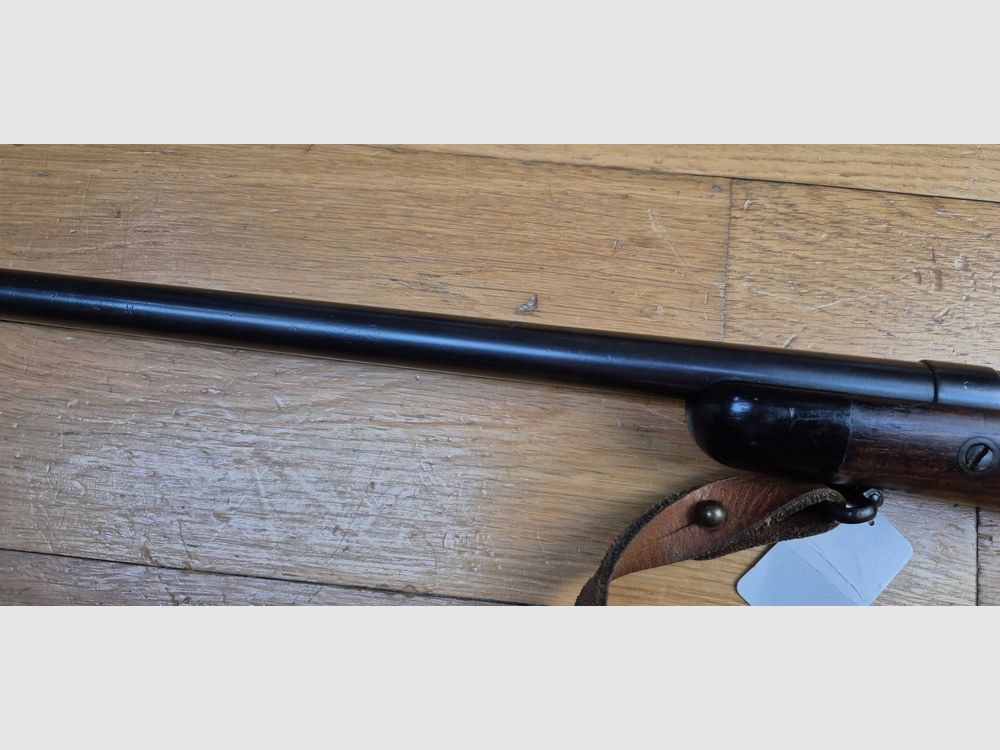 Schöne Steyr Mannlicher Schönauer Büchse — Modell « GK » — Kal. 7×64 — Waffe geprüft 1963 — Deutscher Abzug — Gutes Holz — Vorderschaft repariert und geflickt nach Bruch, aber perfekt stabil — Exzellente Mechanik — Sehr guter Lauf — Stahl-Zielfernrohrmontage — Zeiss Diavari 1.5 – 6 x 42 — TBE außer Flicken, Bild 42 von 43