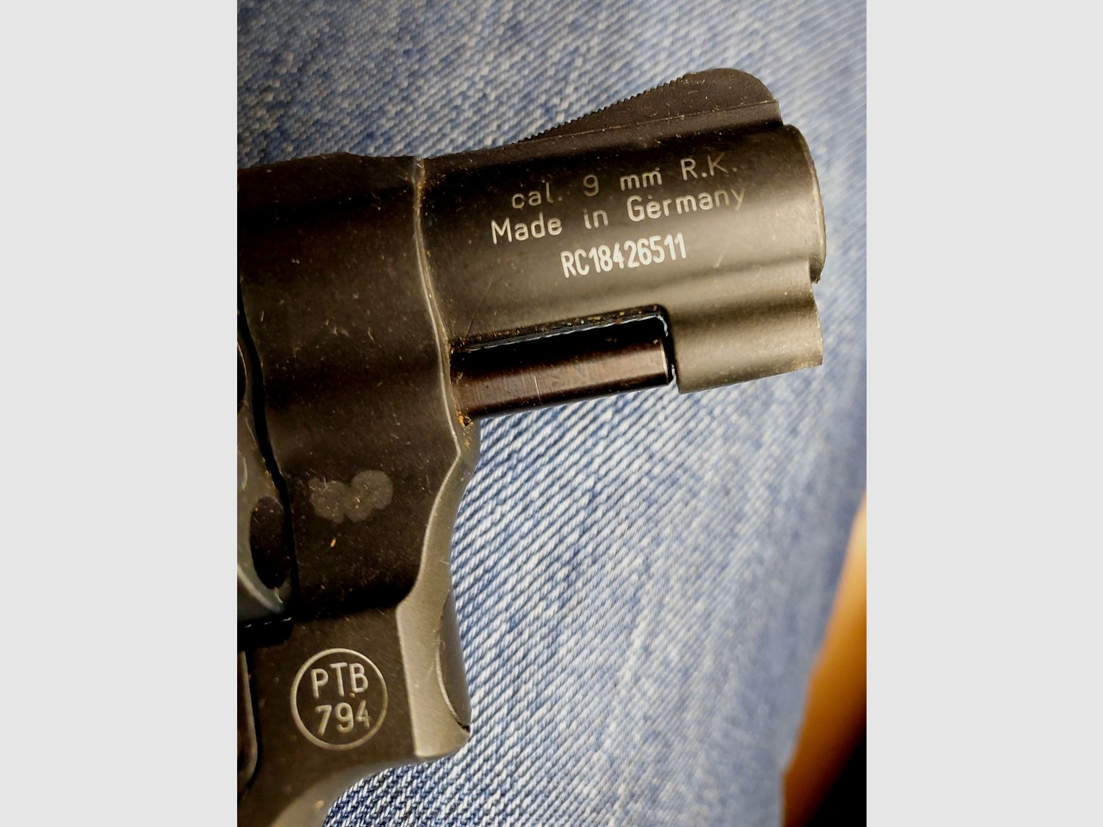 Smith & Wesson Chiefs Special blank firing revolver caliber 9mm R.K. black (PTB 794)